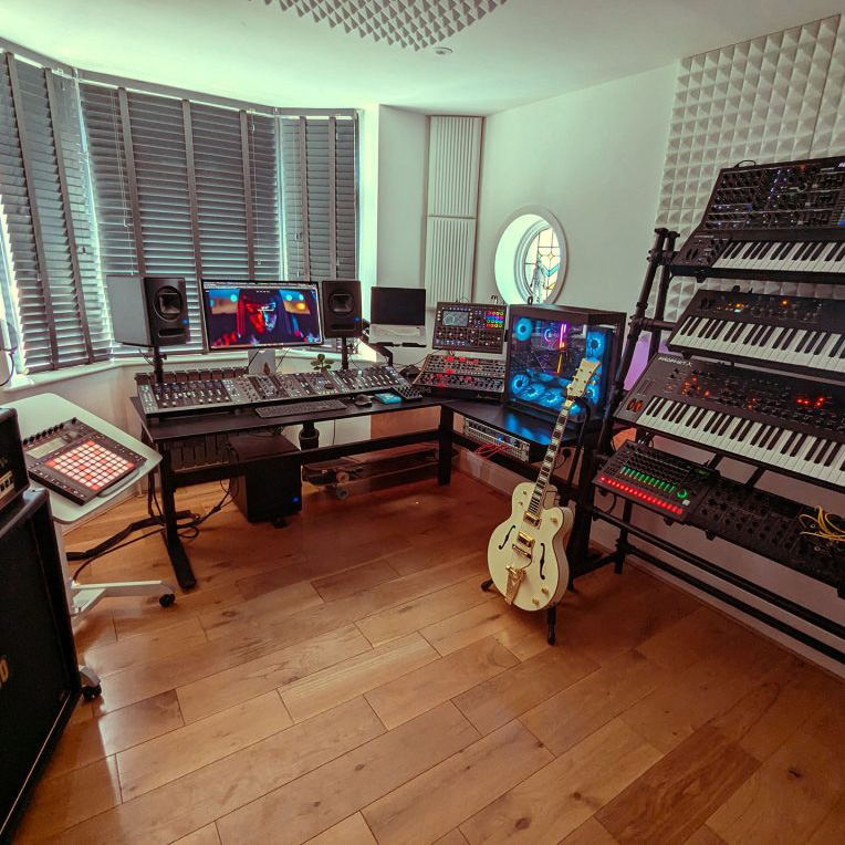 Studio Room
