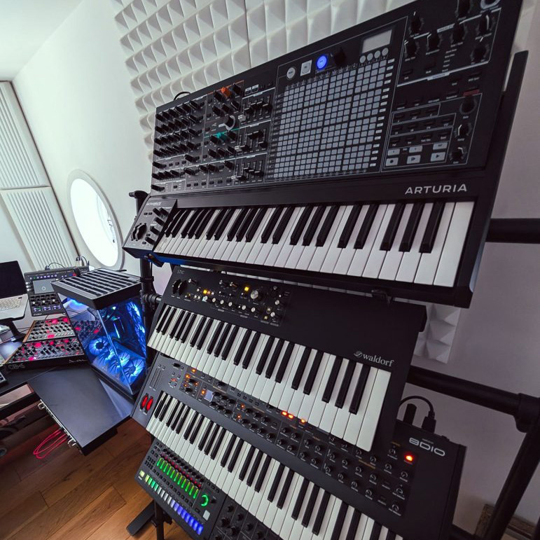 Matrixbrute Noir and Waldorf STVC